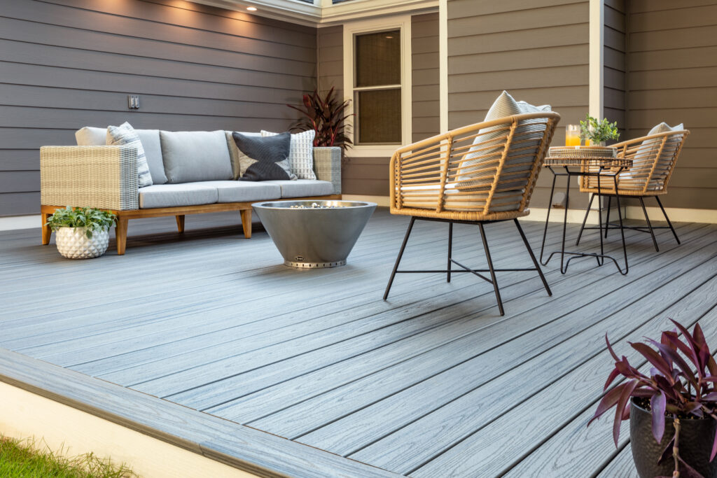 Deck Builder contractor and construction services for a new cedar deck in Boerne.