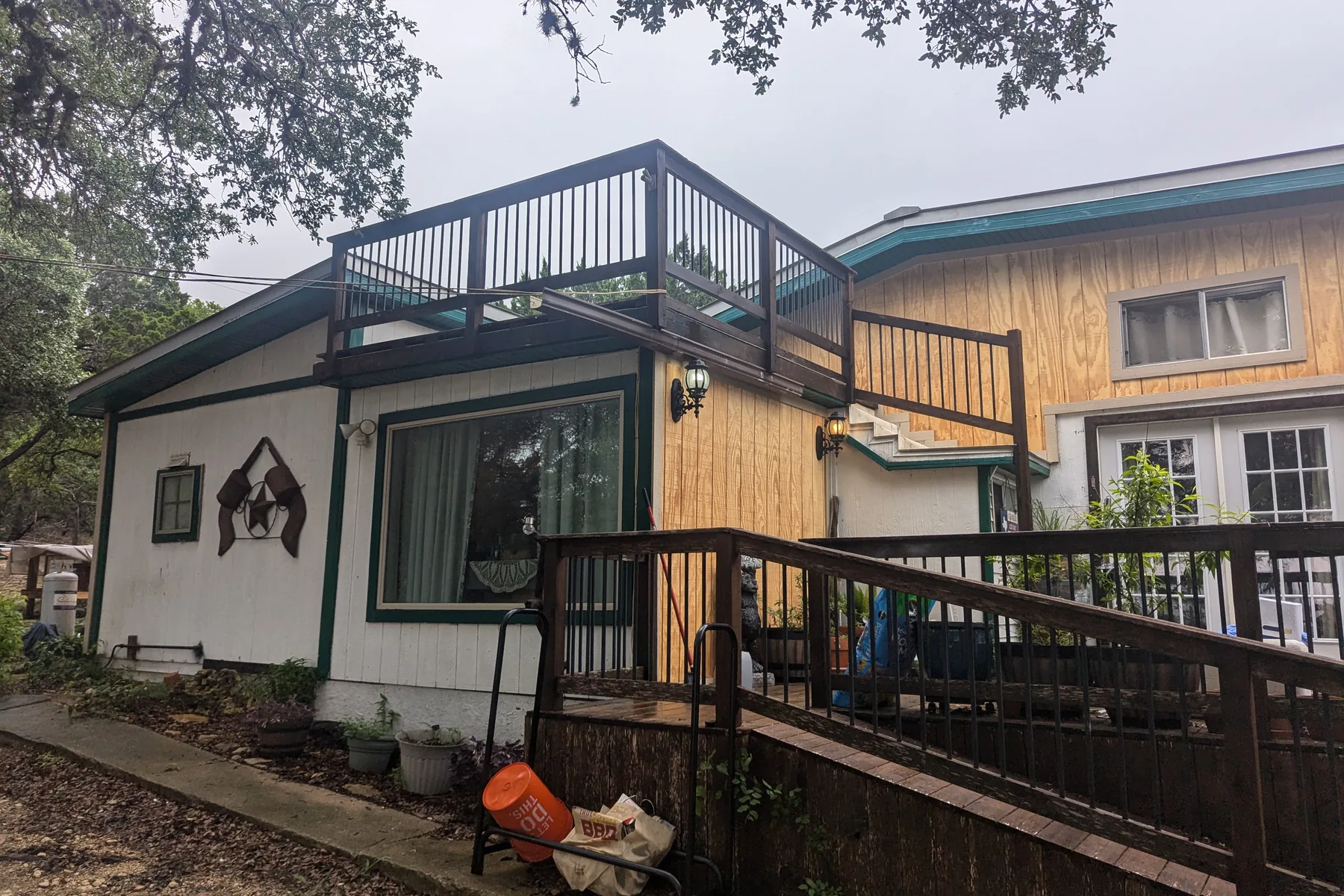 San Antonio Metal Deck Railings